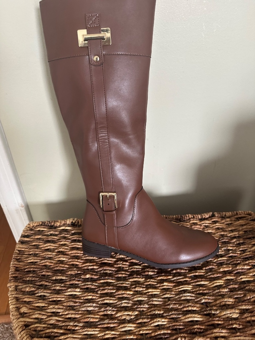 Boots - Picture 2 of 5